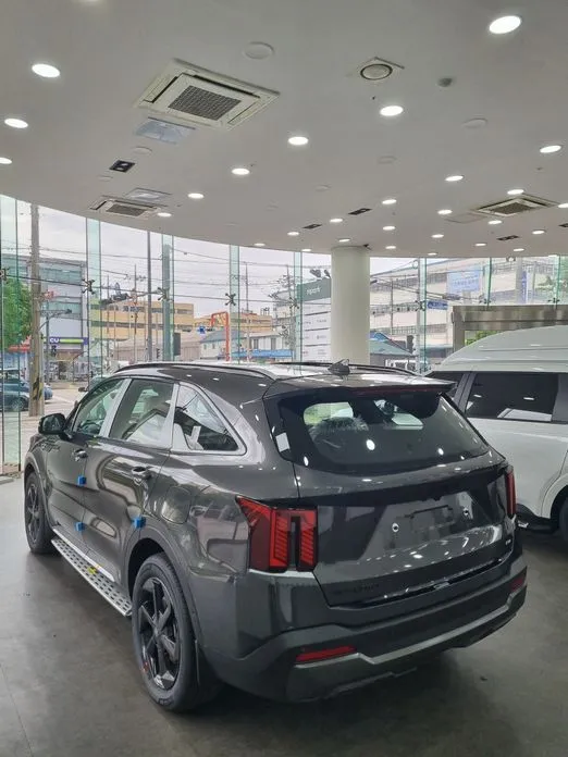 Kia Sorento — фото 6