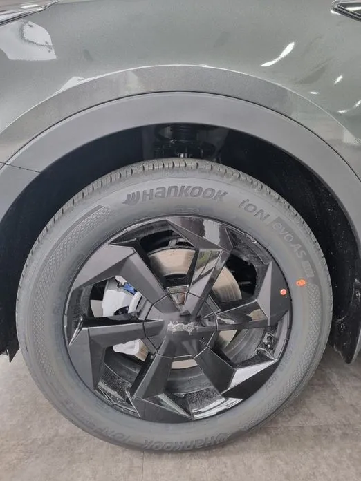 Kia Sorento — фото 9