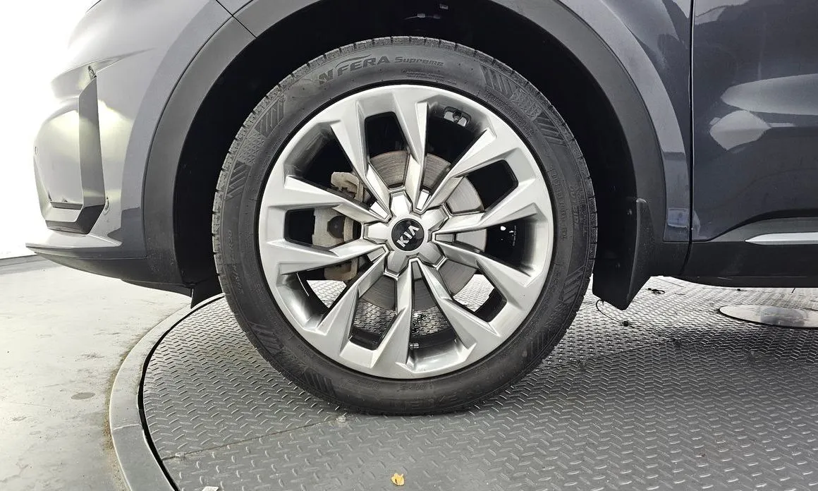 Kia Sorento — фото 7