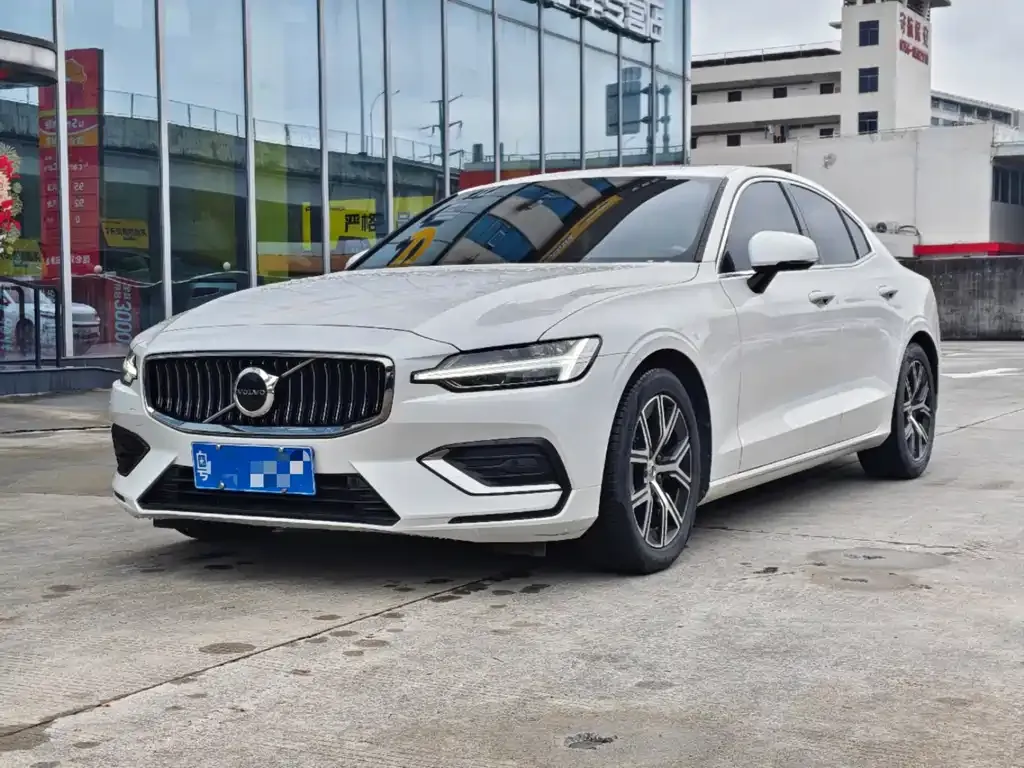 Volvo S60 2023 из CN, фото 9