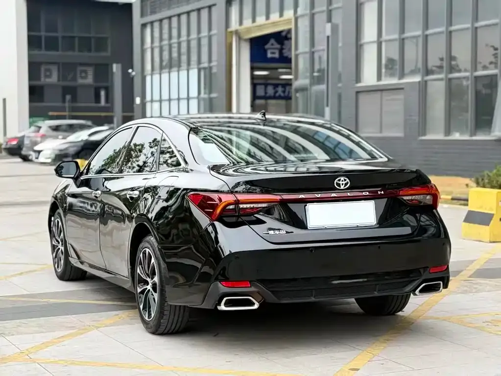 Toyota Avalon 2023 из CN, фото 6
