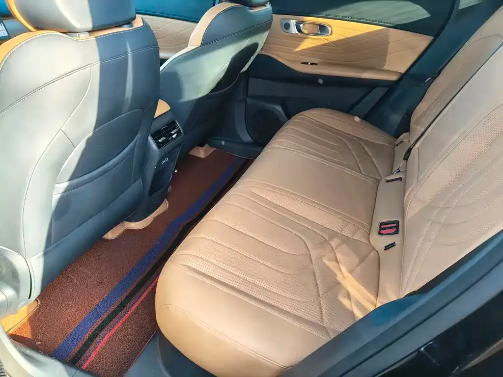 Geely Galaxy Xingjian 7 2025 из CN, фото 5
