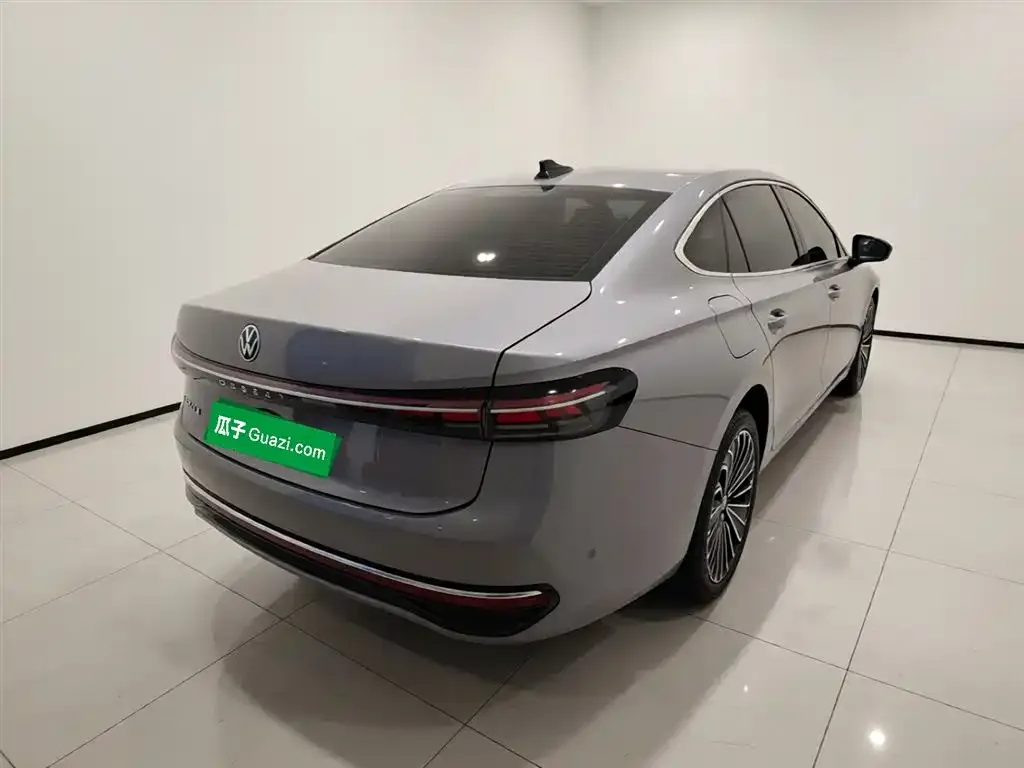 Volkswagen Passat — фото 10