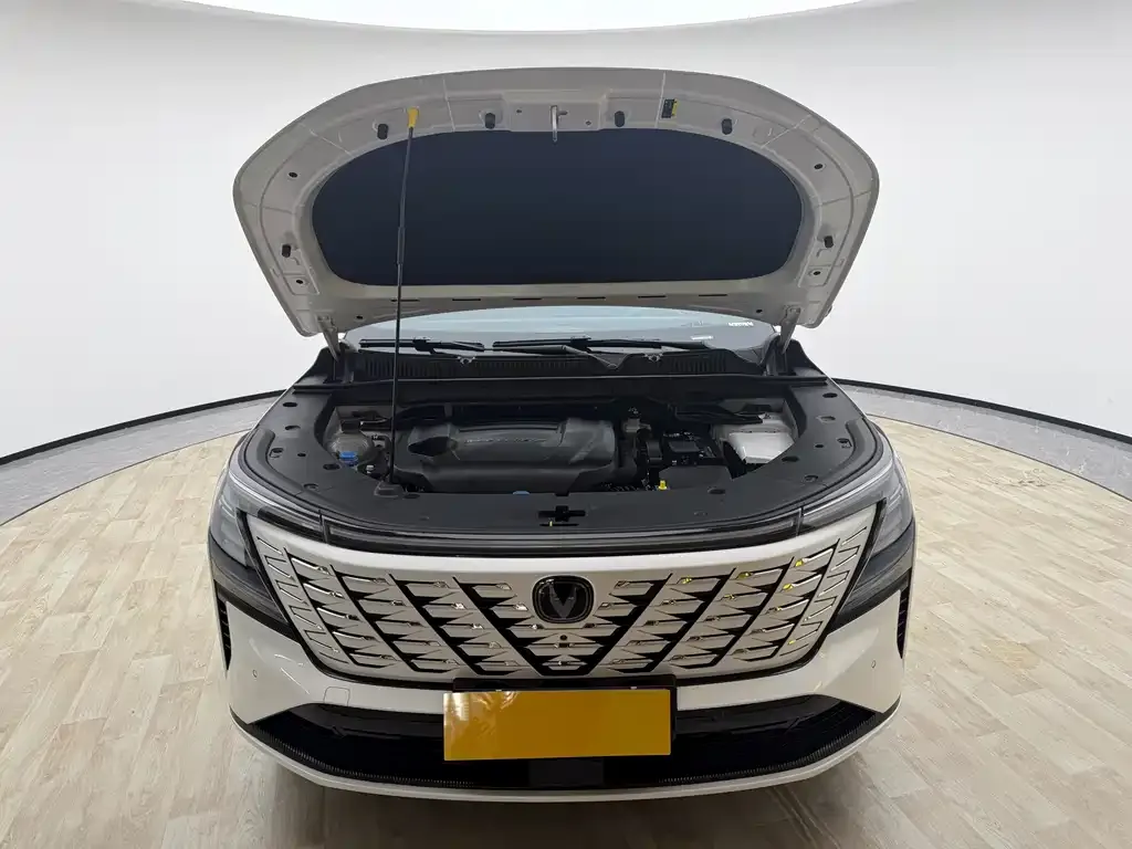 Changan CS75PLUS — фото 4