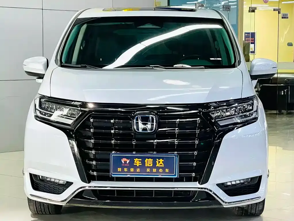 Honda Elysion 2024 из CN, фото 4