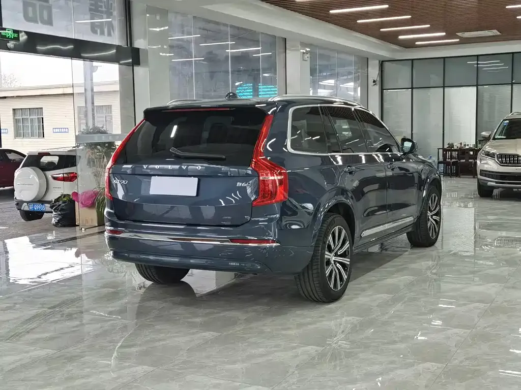 Volvo XC90 — фото 2