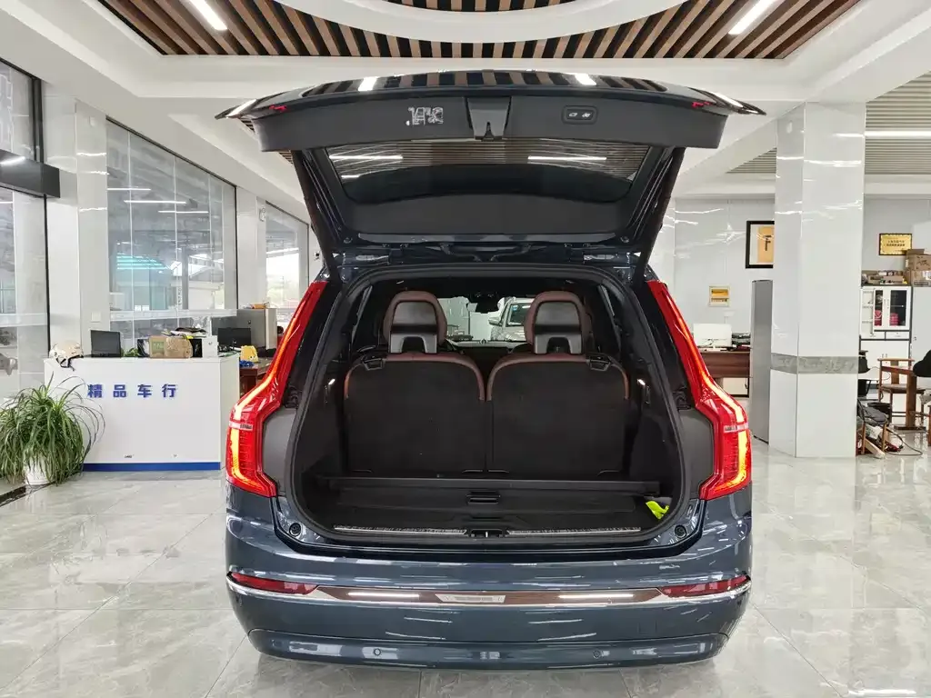 Volvo XC90 — фото 4
