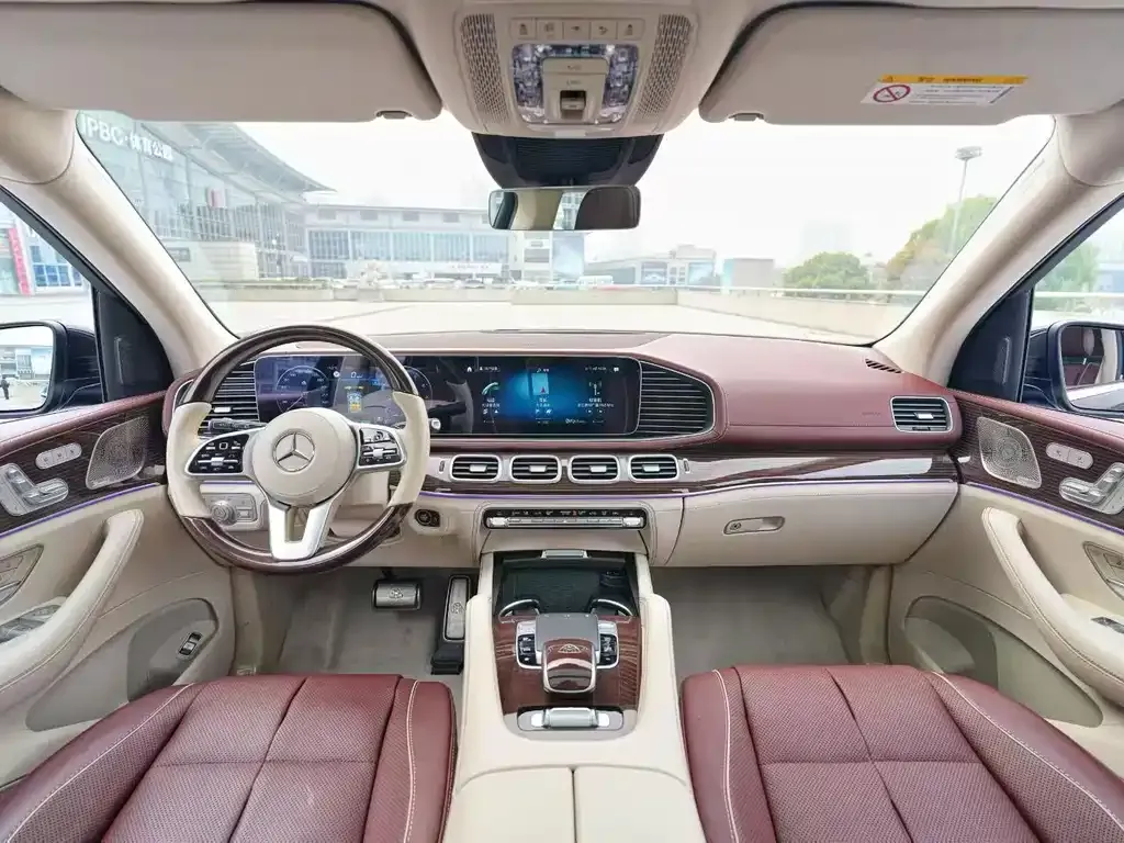 Mercedes-Benz GLS — фото 6