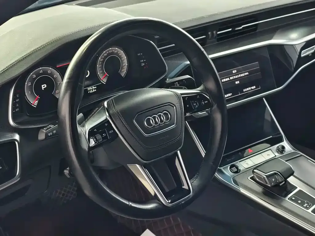 Audi A6L — фото 10