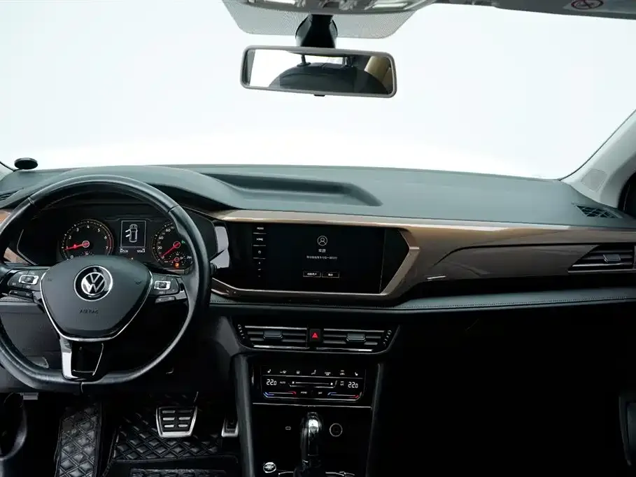Volkswagen Tharu — фото 3