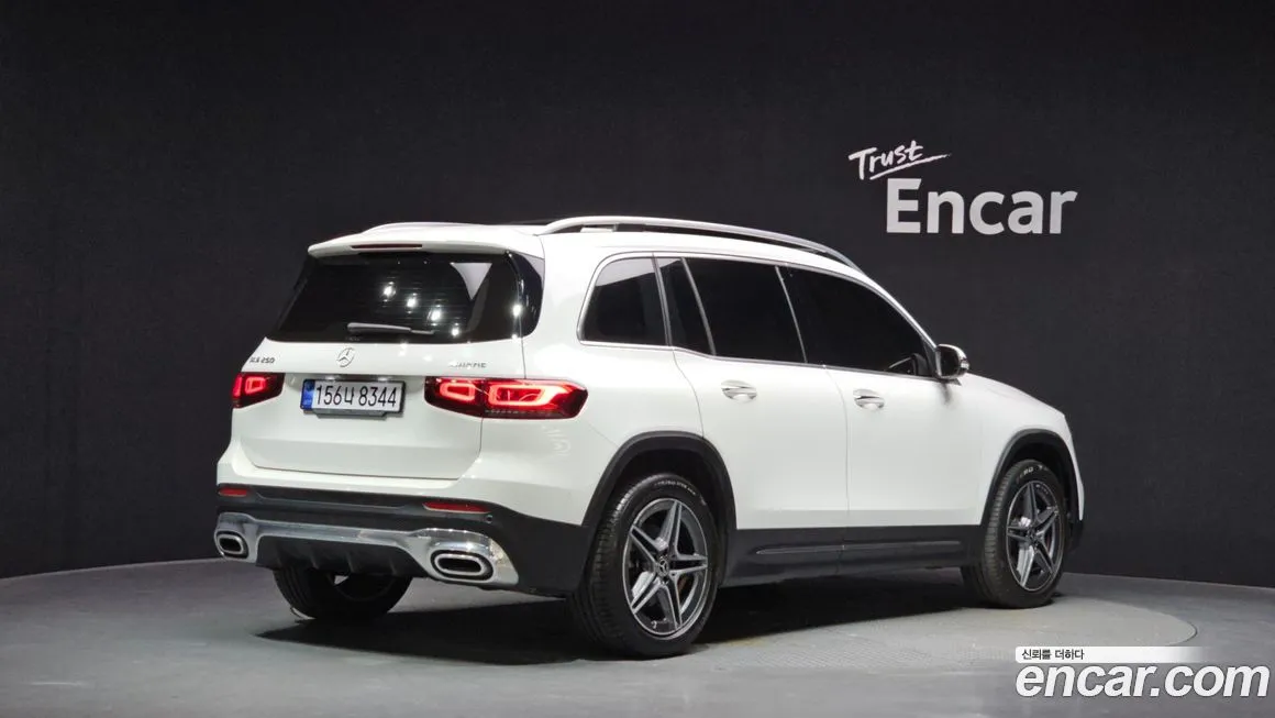Mercedes-Benz GLB-Class — фото 3