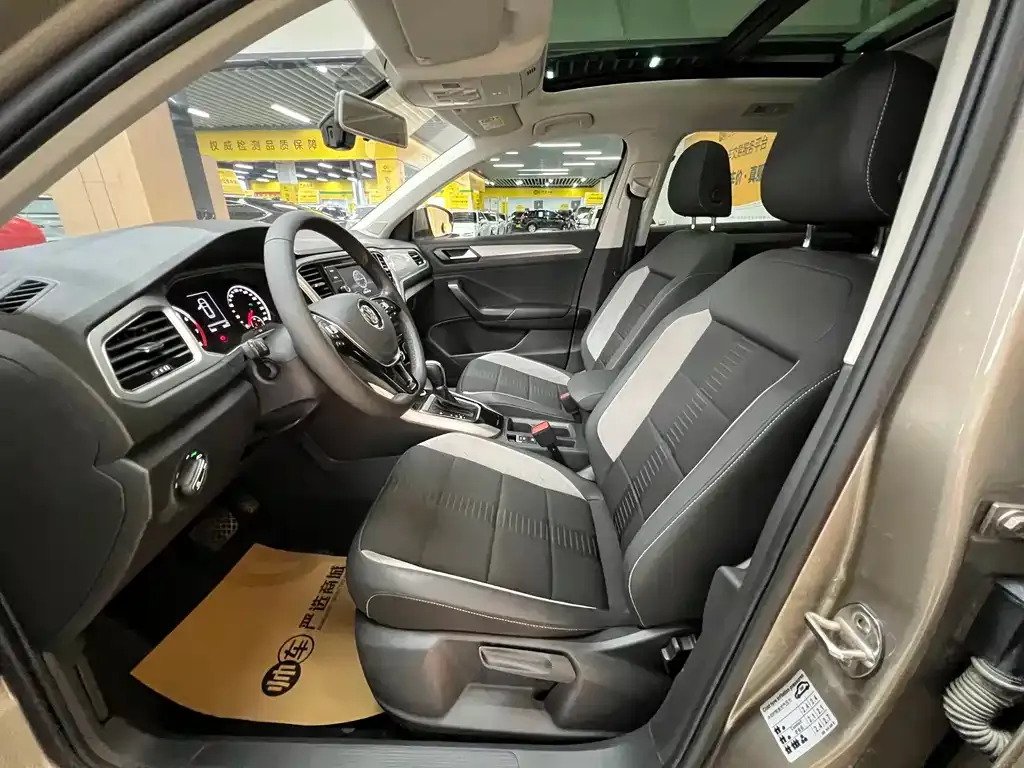 Volkswagen T-Roc 2021 из CN, фото 6