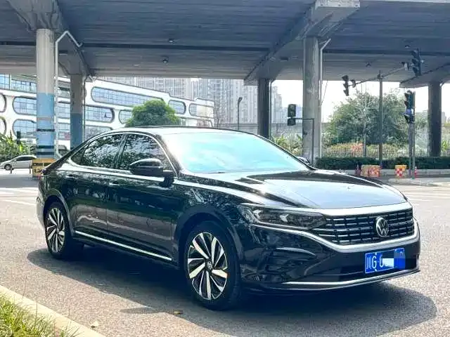 Volkswagen Passat — фото 7