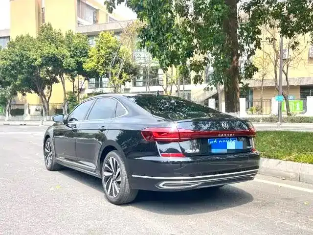 Volkswagen Passat — фото 5