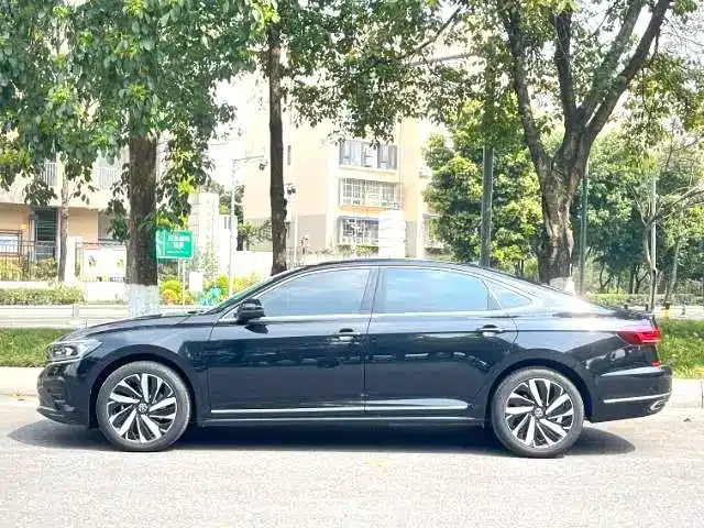 Volkswagen Passat — фото 8