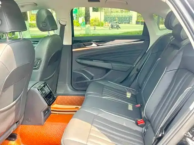 Volkswagen Passat — фото 3