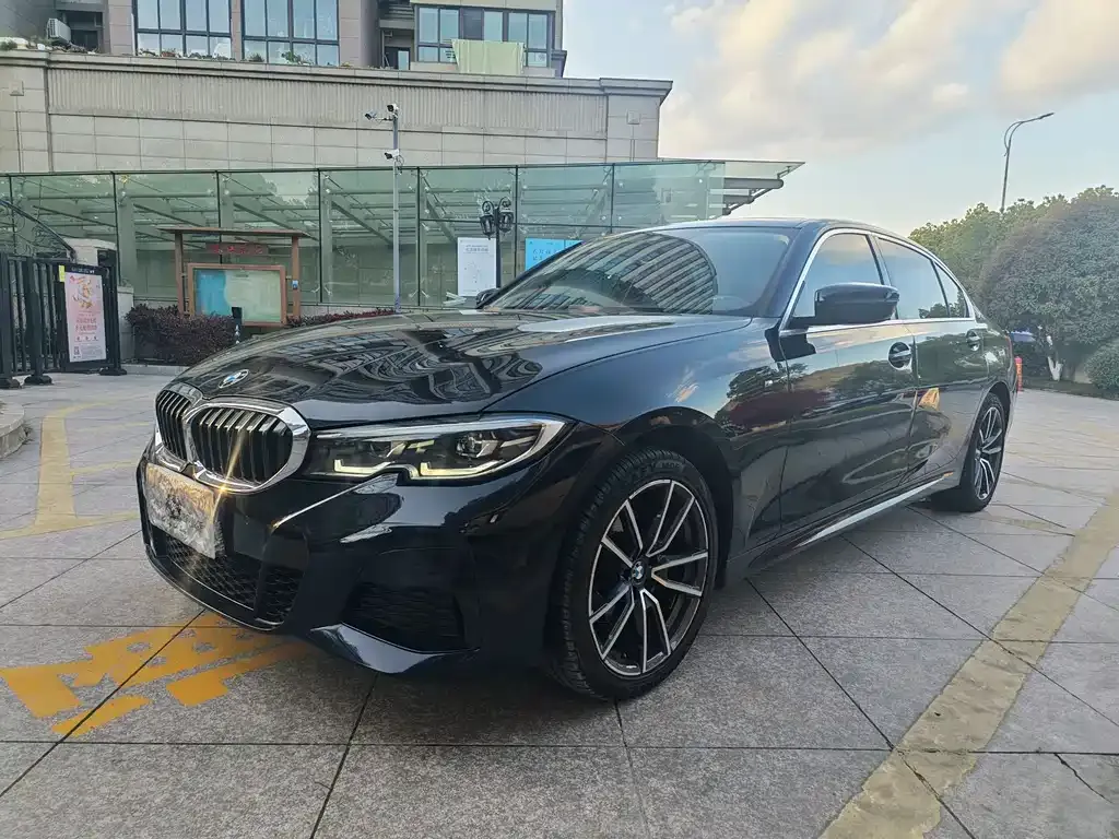 BMW 3 Series — фото 1