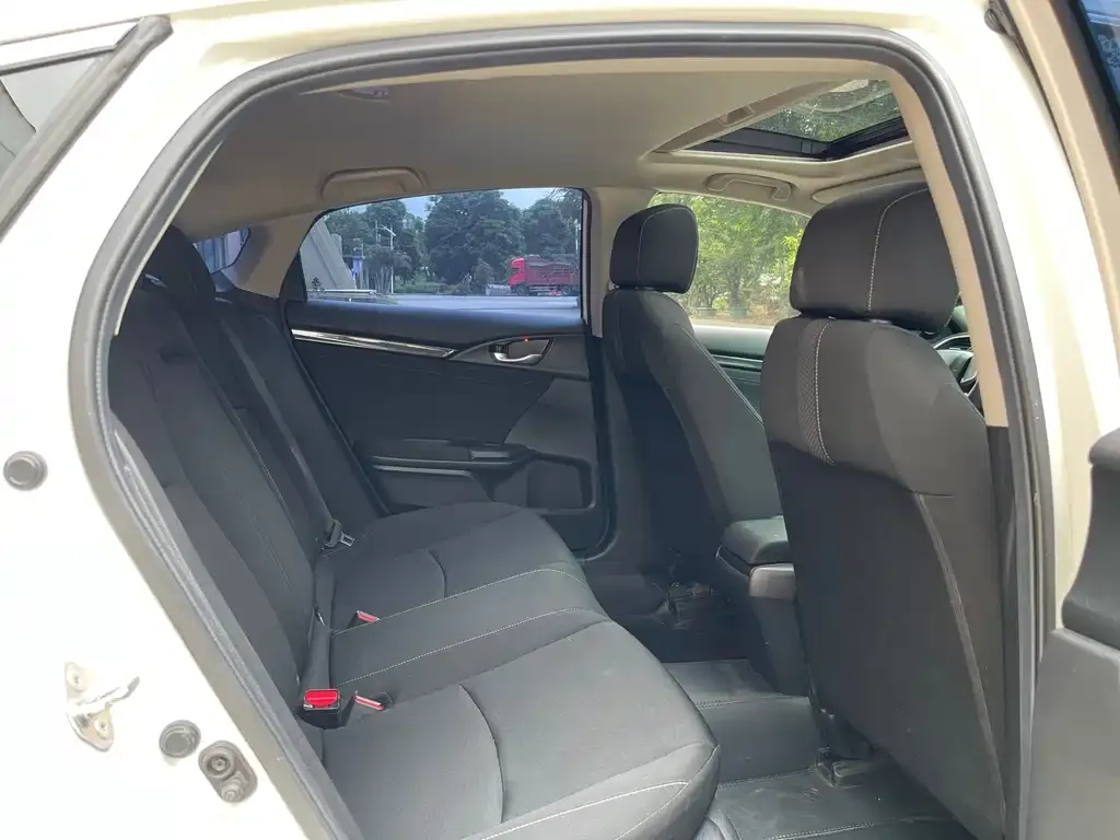 Honda Civic 2021 из CN, фото 2