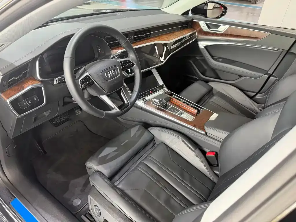Audi A7 2021 из CN, фото 6