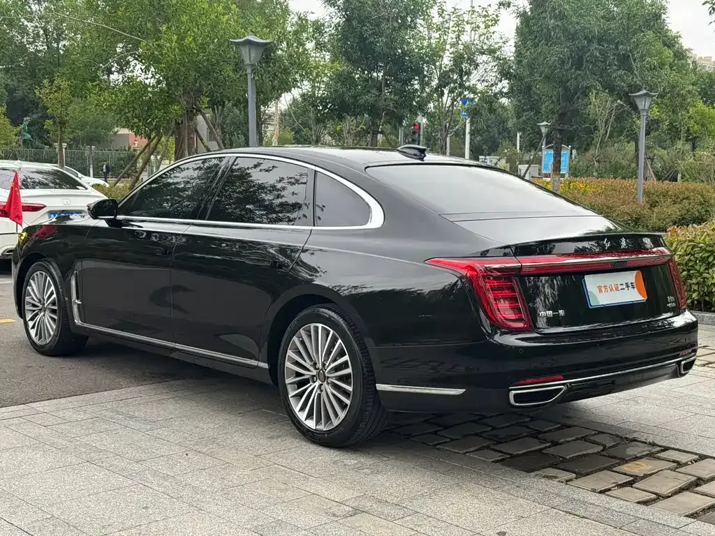 Hongqi H9 — фото 5