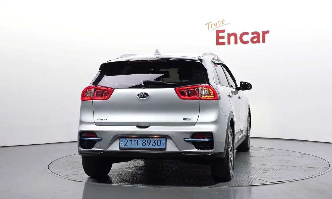 Kia Niro — фото 10