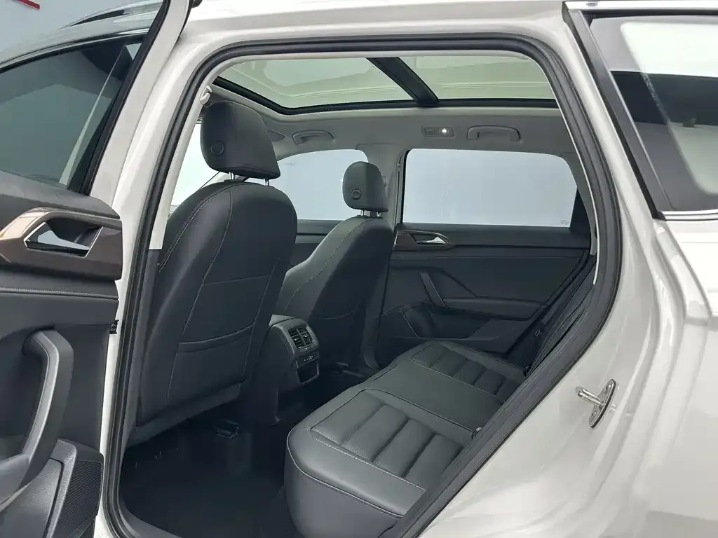 Volkswagen Tharu 2022 из CN, фото 3