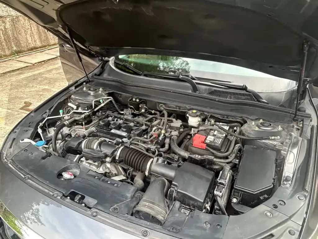 Honda Accord — фото 4