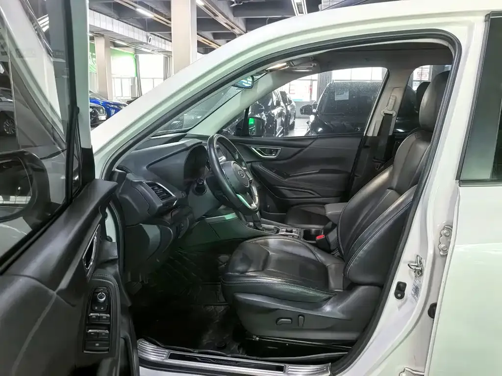 Subaru Forester 2021 из CN, фото 7