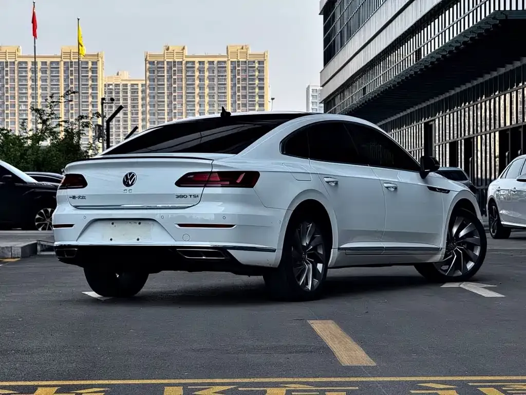 Volkswagen CC — фото 5
