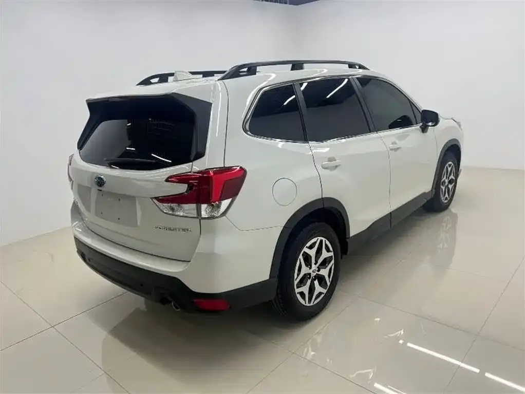 Subaru Forester — фото 3