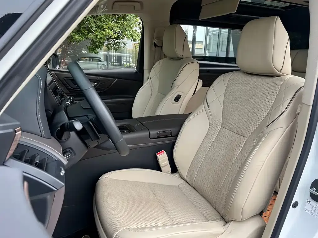 Toyota Alphard — фото 4