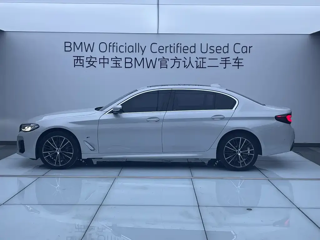 BMW 5 Series — фото 2