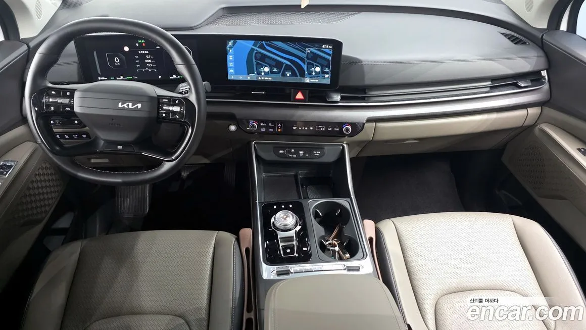 Kia Carnival — фото 10