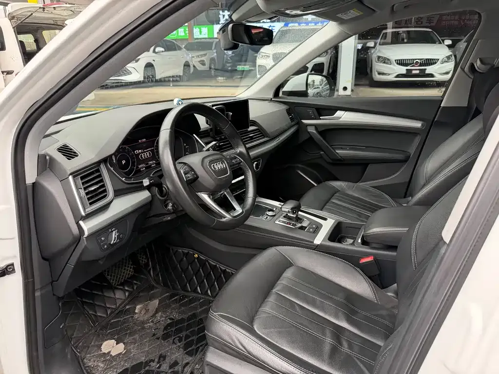 Audi Q5L 2021 из CN, фото 3