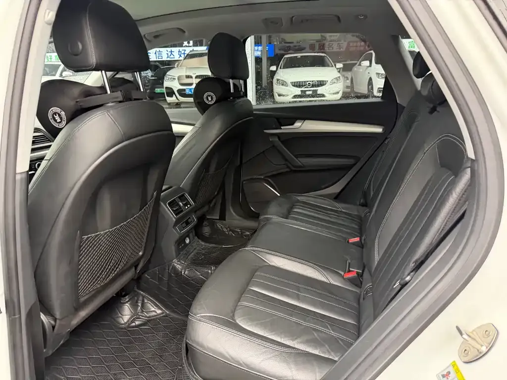 Audi Q5L 2021 из CN, фото 4