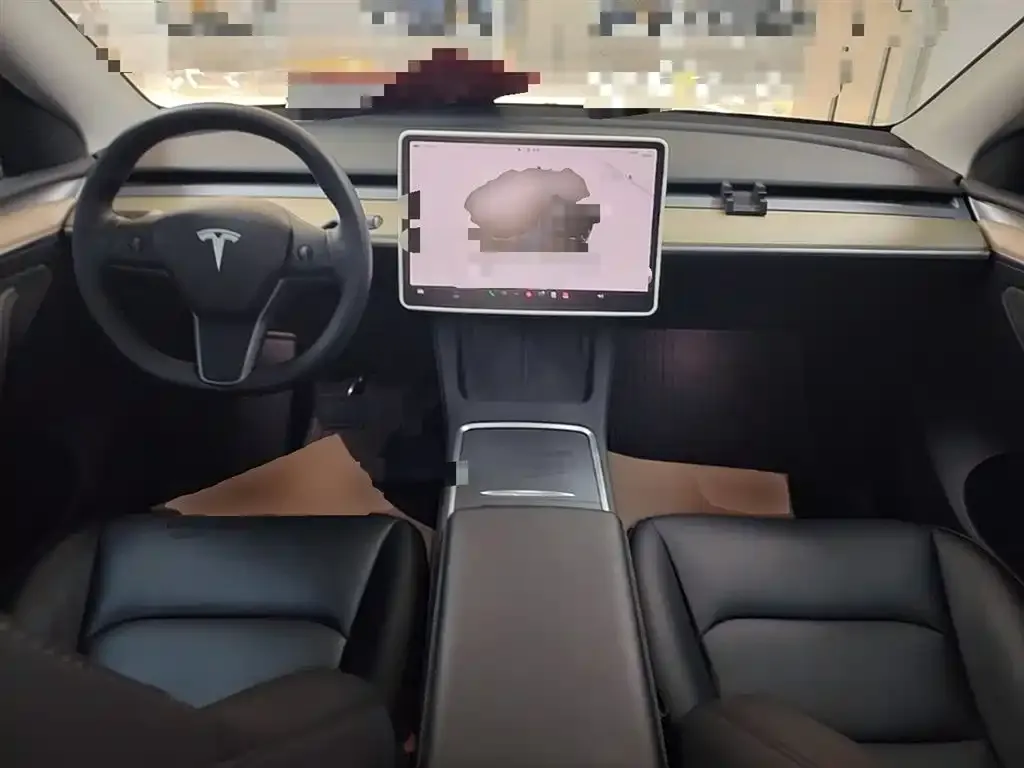 Tesla Model Y — фото 3