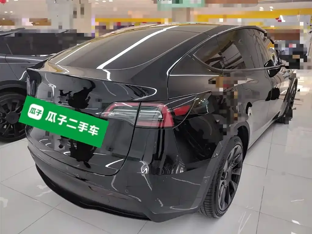 Tesla Model Y — фото 4