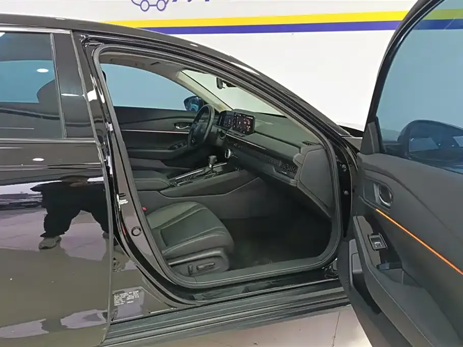 Honda Accord — фото 6
