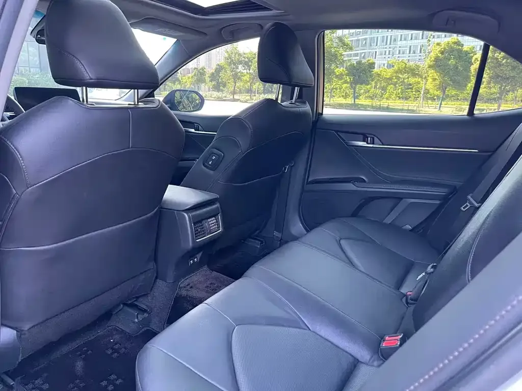Toyota Camry 2022 из CN, фото 4
