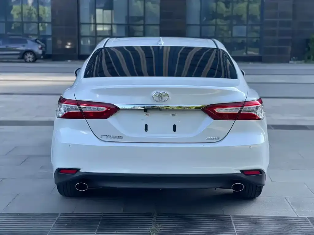 Toyota Camry 2022 из CN, фото 2