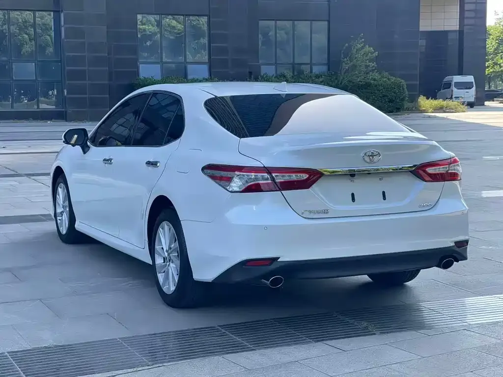 Toyota Camry 2022 из CN, фото 7