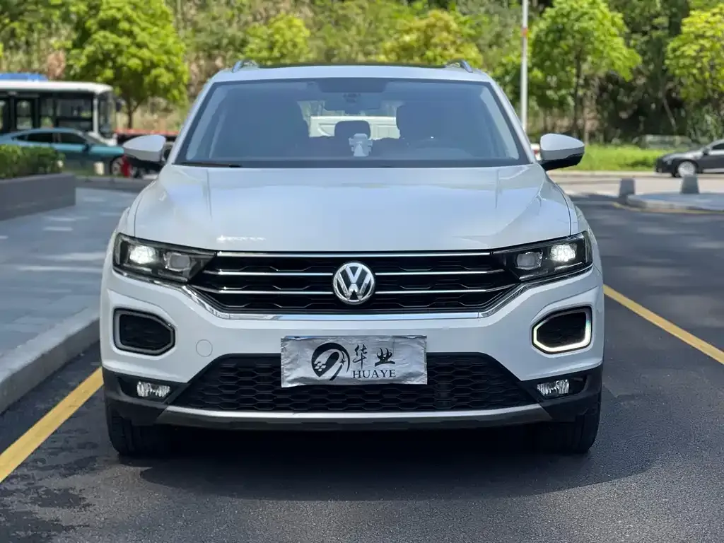 Volkswagen T-Roc — фото 8