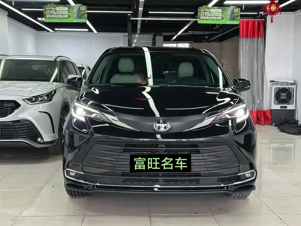 Toyota Sienna 2025 из CN, фото 9