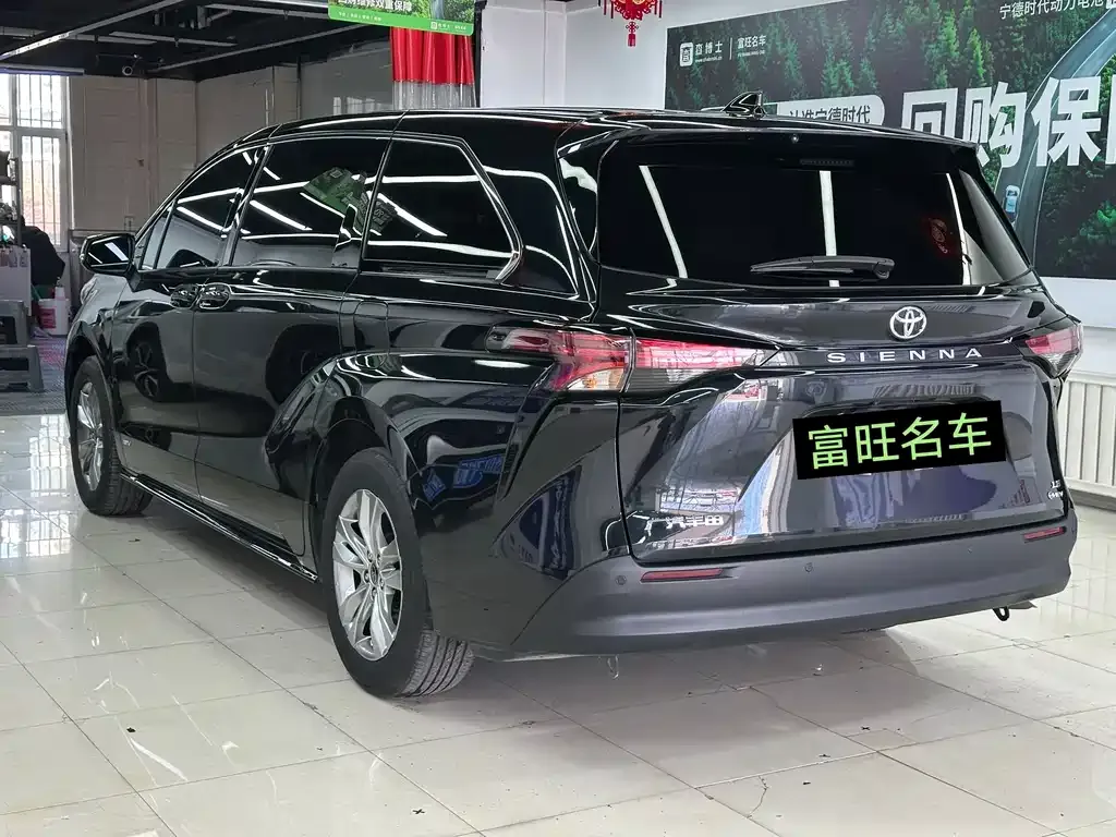 Toyota Sienna 2025 из CN, фото 6