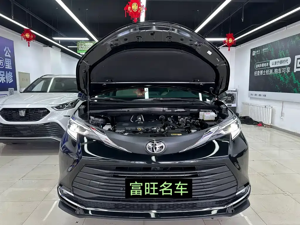 Toyota Sienna 2025 из CN, фото 4