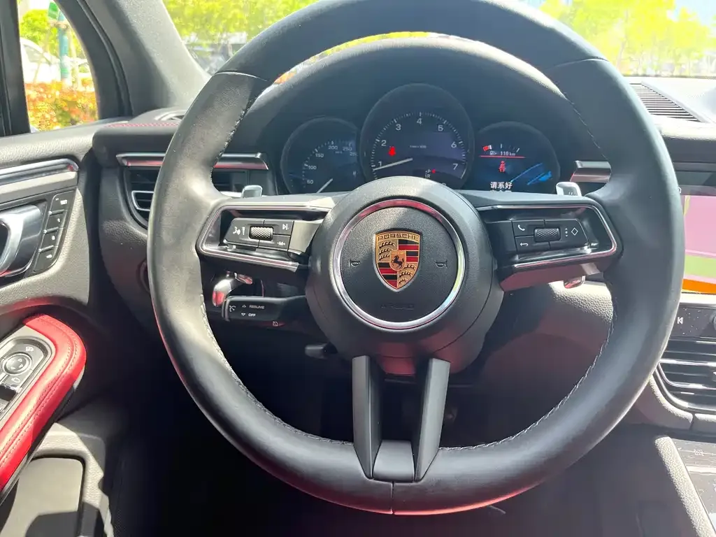 Porsche Macan — фото 3