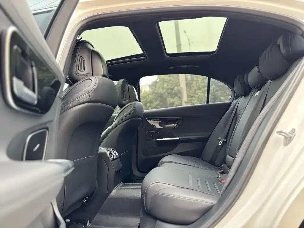 Mercedes-Benz C-Class 2023 из CN, фото 3