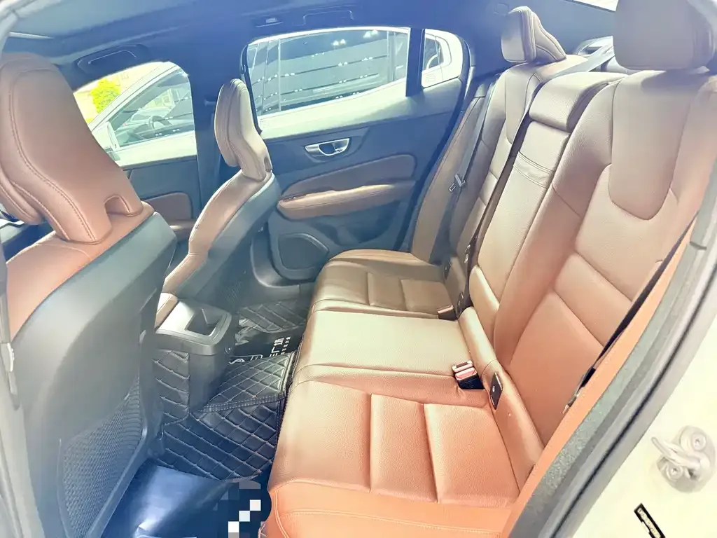 Volvo S60 2022 из CN, фото 6