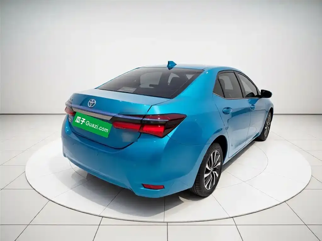 Toyota Corolla Hybrid 2021 из CN, фото 2