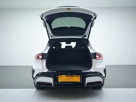 Xiaomi YU7 — фото 6